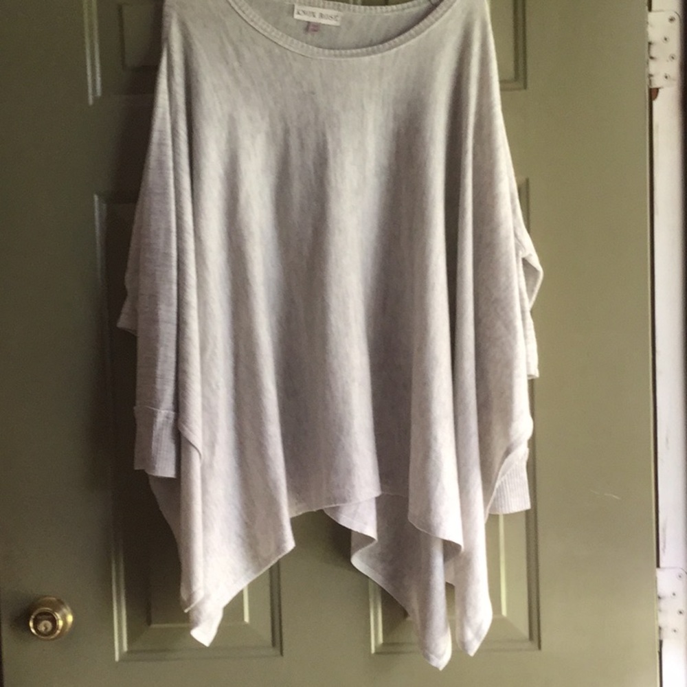 Poncho/sweater